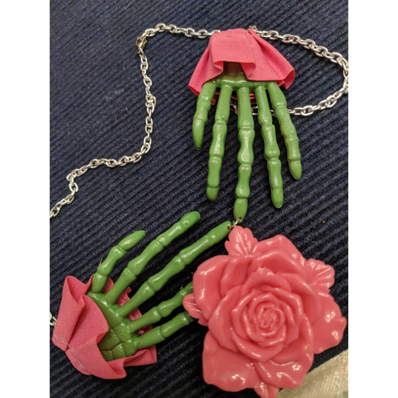 Zombie Skeleton hand Necklace Emo Mallcore Goth handmade - Picture 9 of 17